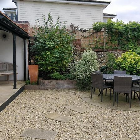 Henry VIII Cottage In The Heart Of Henley Bagian luar foto