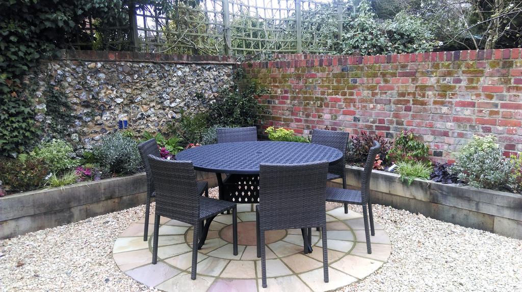 Henry VIII Cottage In The Heart Of Henley Bagian luar foto